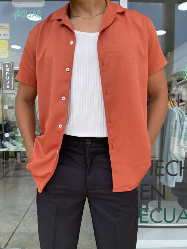 CAMISA CUELLO CUBANO MANGA CORTA TERRACOTA