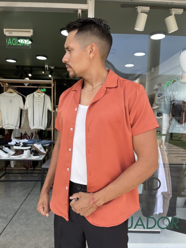 CAMISA CUELLO CUBANO MANGA CORTA TERRACOTA