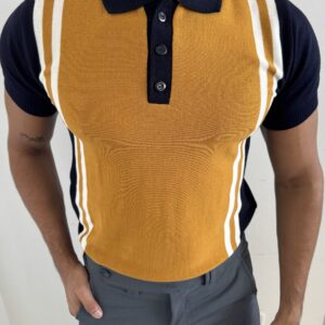 CAMISA TEJIDA MOSTAZA HOMBROS AZUL