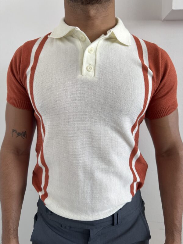 CAMISA TEJIDA BLANCA HOMBROS TERRACOTA
