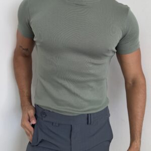 CAMISETA SLIM FIT VERDE