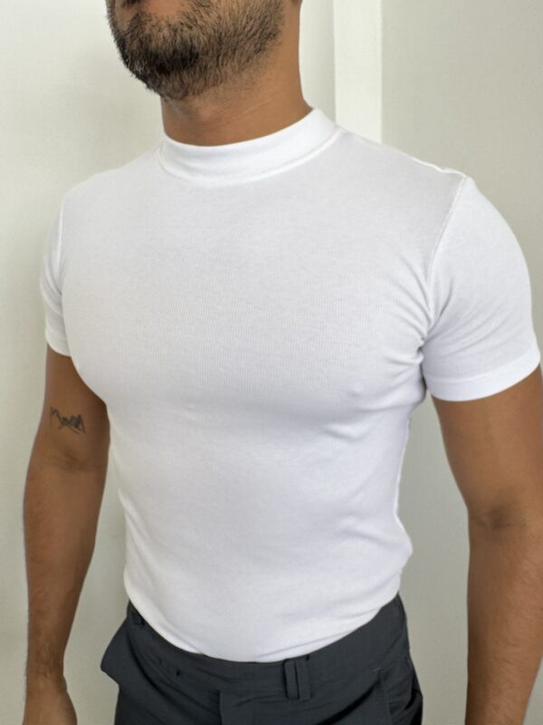 CAMISETA SLIM FIT BLANCA