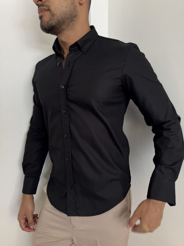 CAMISA MANGAS LARGAS NEGRA