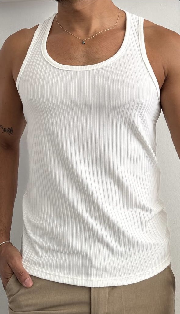 CAMISETA BÁSICA BLANCA