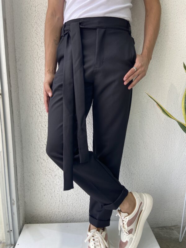 PANTALON CON TIRA NEGRO
