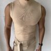 CAMISETA BÁSICA CON CUELLO CREMA